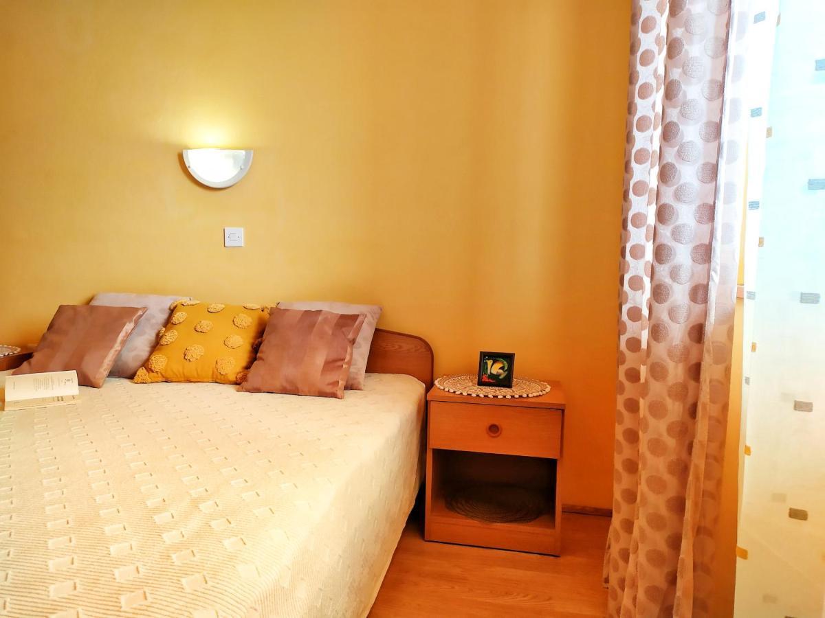 Cozy Apartments Danica Novalja With Terrace - First Floor Exterior foto