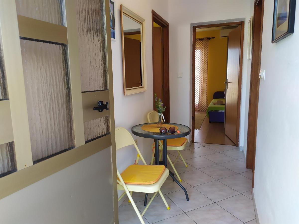 Cozy Apartments Danica Novalja With Terrace - First Floor Exterior foto